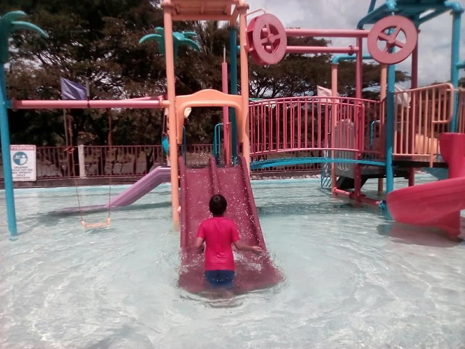 Gazebo Pools And Restaurant Ξενοδοχείο Cabadbaran Εξωτερικό φωτογραφία